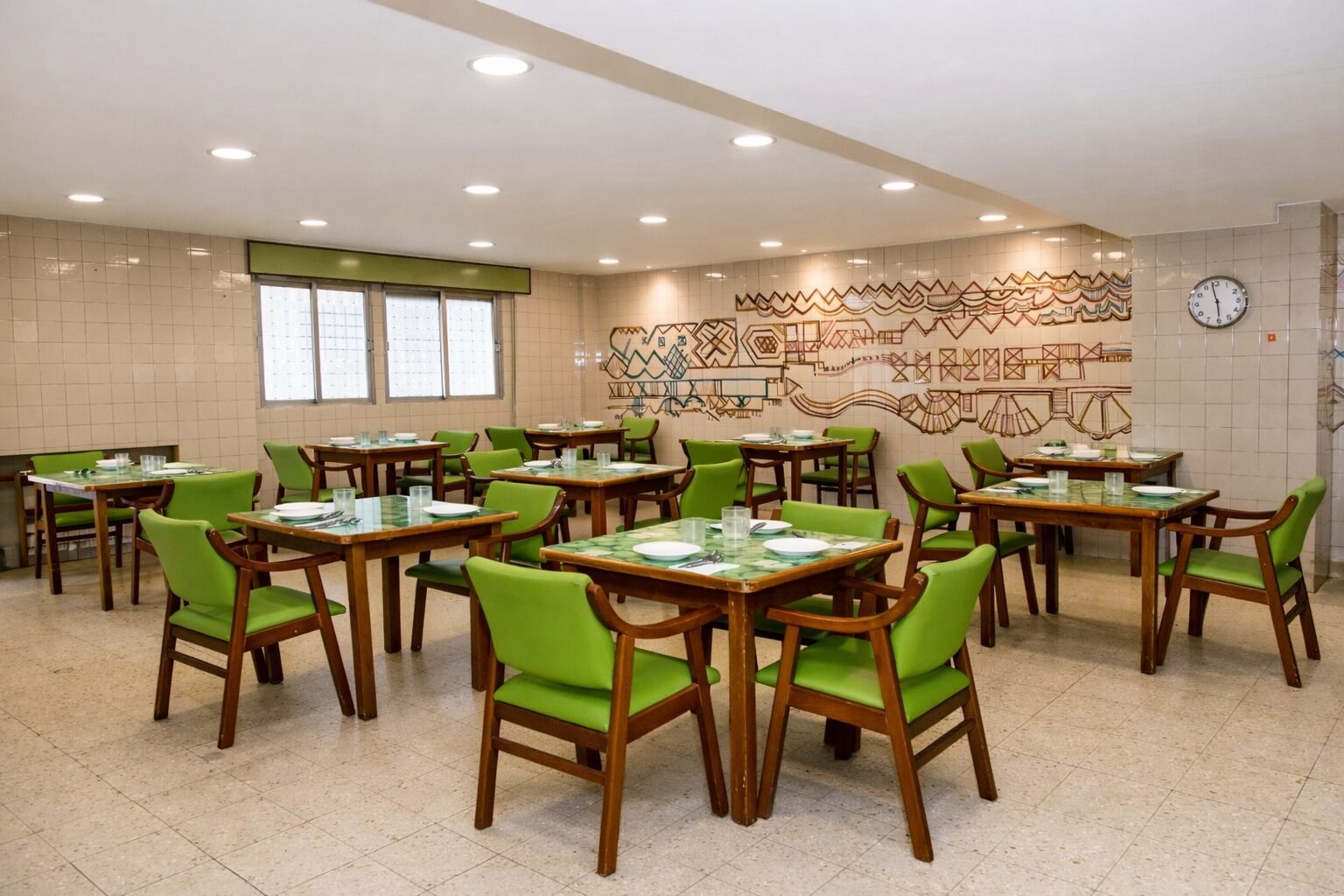 Comedor con menús saludables residencia geriátrica Oviedo